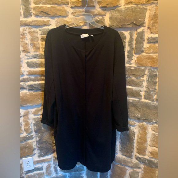 14th and Union Black long sleeve collarless top with zip front closure 2X - Picture 3 of 13